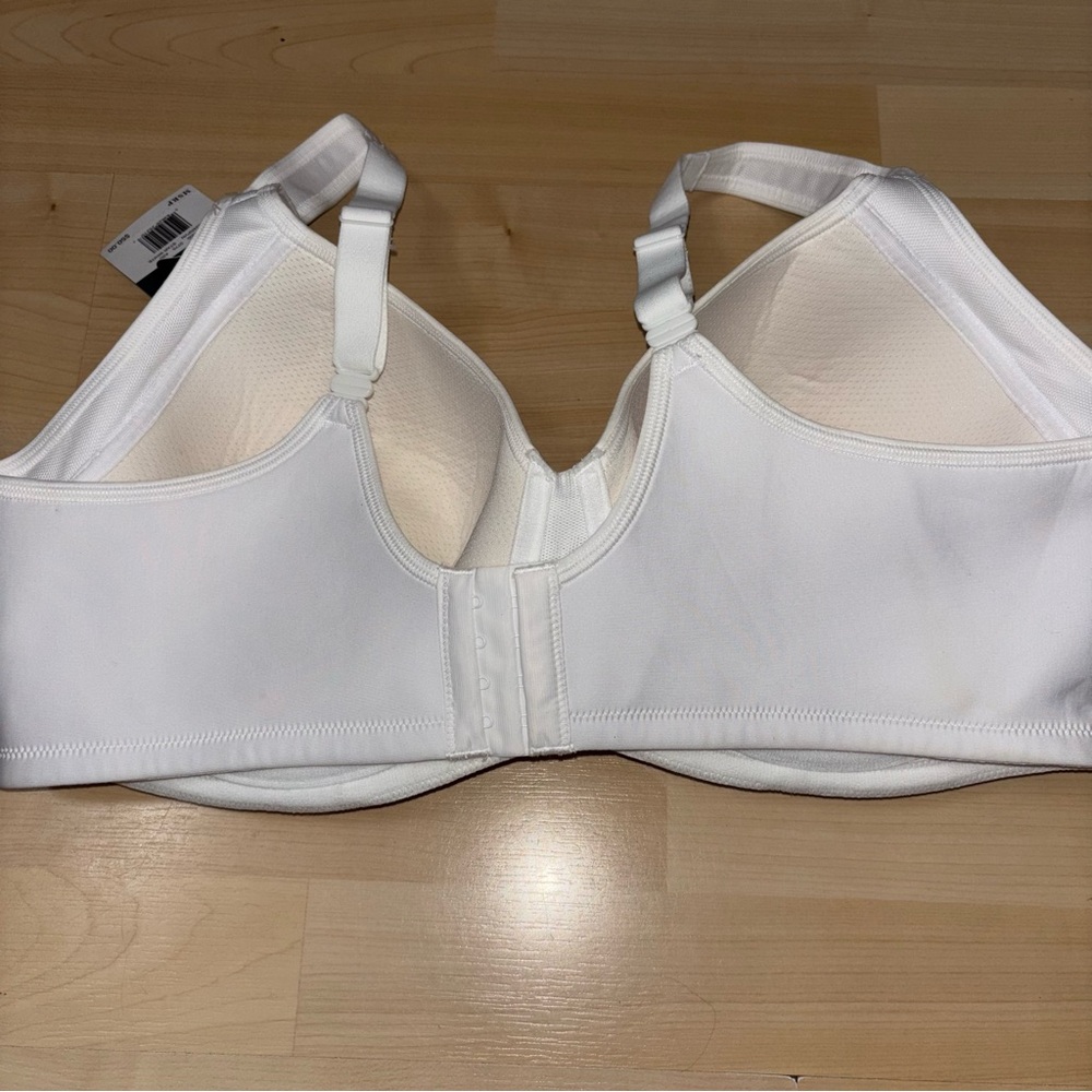 Vanity Fair Underwire Bra 42D Medium Impact Convertible Moisture Wicking NWT - Picture 3 of 6